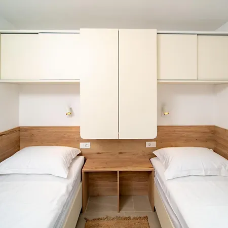 Arti Homes Rab - Two Bedroom With Terrace Arti 3 Banjol