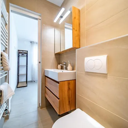 Arti Homes Rab - Two Bedroom With Terrace Arti 3 아파트 Banjol