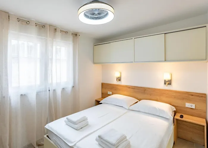 아파트 Arti Homes Rab Banjol - Two Bedroom With Terrace Arti 3 *